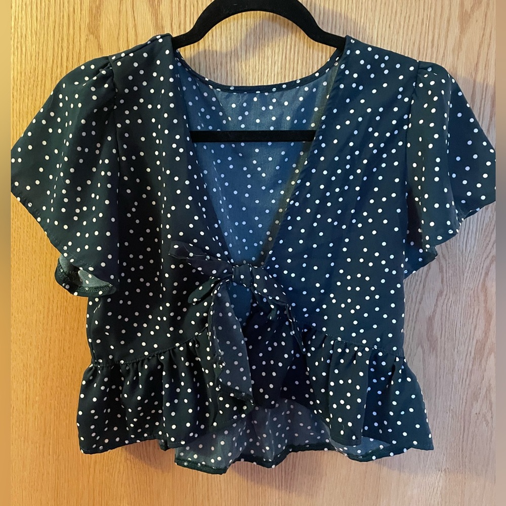 Women’s Tie Front Top
